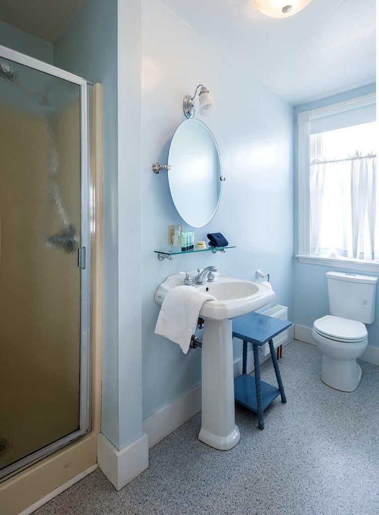 Rooms & Rates | The Island Inn - Monhegan Island